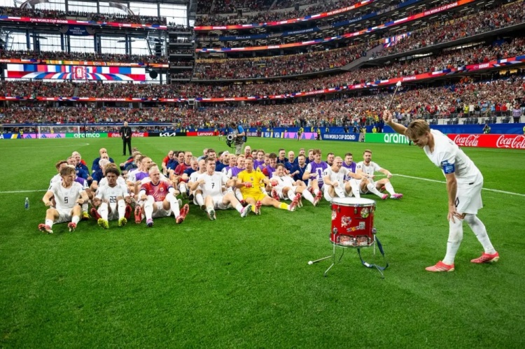 图赫尔赌注:右后卫危机与“三中锋”底牌,英格兰如何破解哈兰德铁幕 图赫尔赌注:右后卫危机与“三中锋”底牌,英格兰如何破解哈兰德铁幕