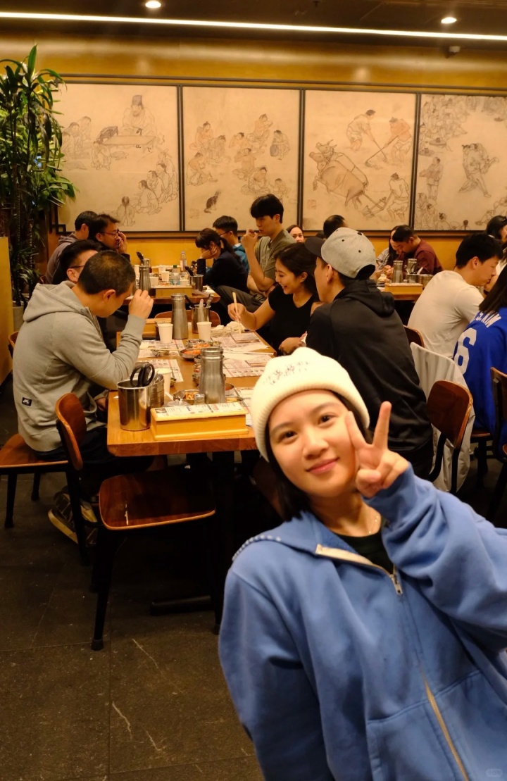杨瀚森辟谣：赛后吃的不是火锅是牛肉骨汤