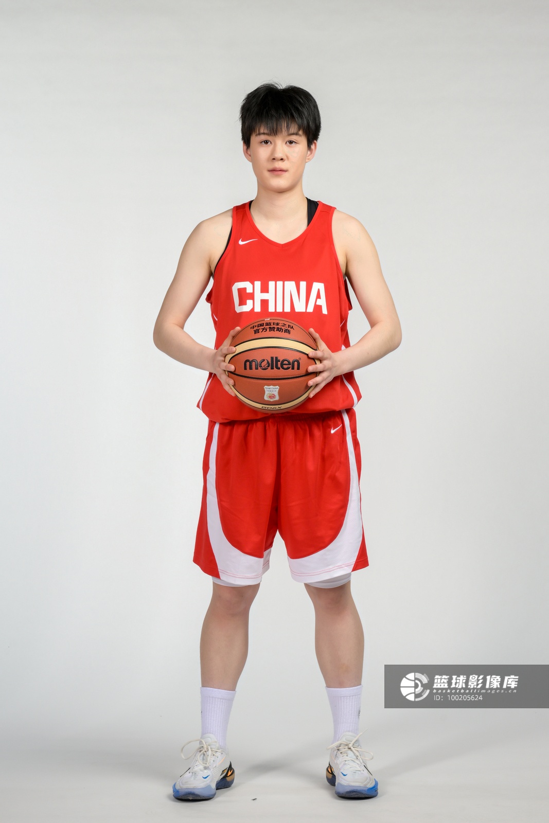 贾驭7中4零失误,中国U17女篮73-71险胜斯洛文尼亚 贾驭7中4零失误,中国U17女篮73-71险胜斯洛文尼亚