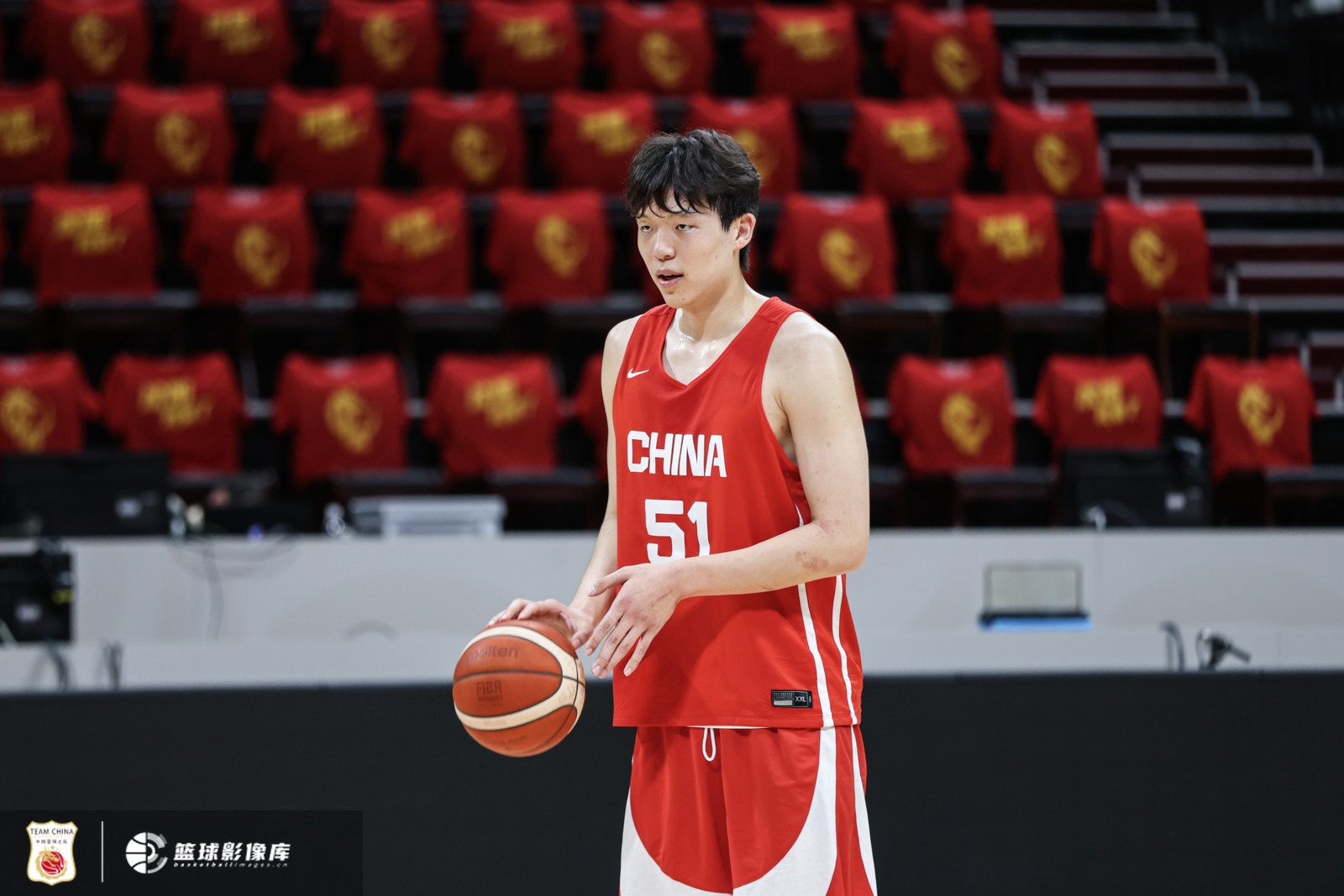 美媒：杨瀚森世预赛表现出色 新赛季开拓者应考虑给其更多机会