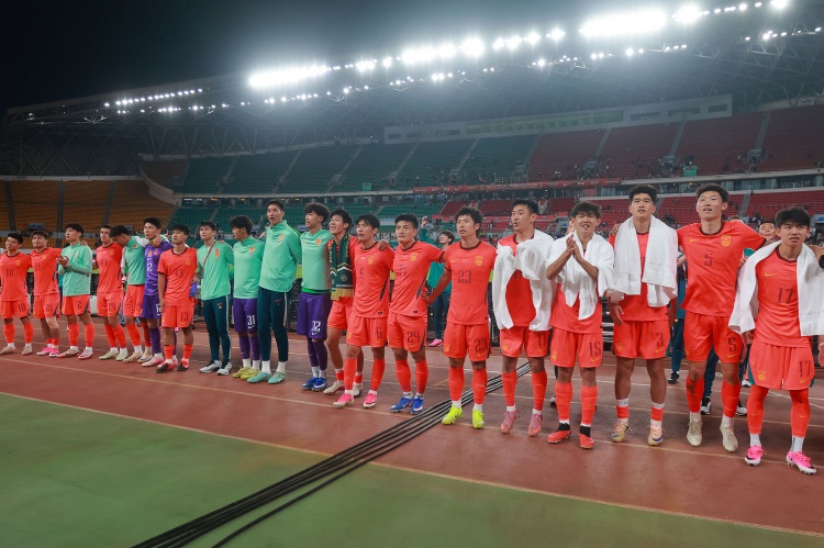 北青：国足全面让步U23亚运会备战，王钰栋等将缺席9-10月热身赛