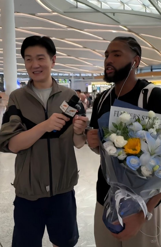 回归新疆男篮！劳森今天已经抵达乌鲁木齐