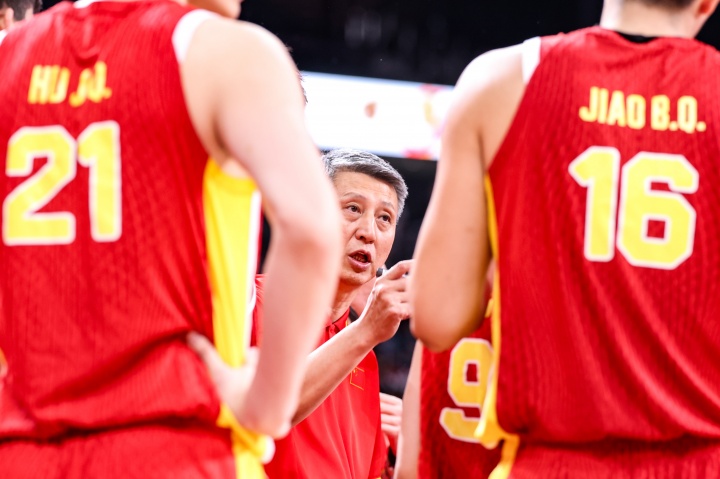 媒体人：即便准备让郭士强下课也得走评估流程 现在男篮刚回国