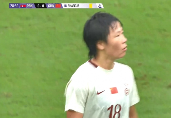 半场-中国女足暂0-0朝鲜女足 中国女足0射正+2人染黄 朝鲜4射2正 半场-中国女足暂0-0朝鲜女足 中国女足0射正+2人染黄 朝鲜4射2正